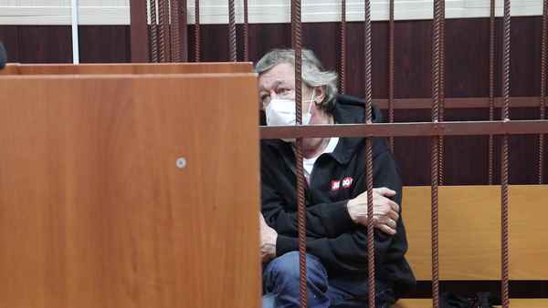 Адвокат Ефремова заявил о припрятанных доказательствах невиновности артиста: "Я представлю их в суде"