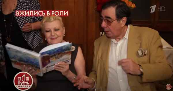 Должности и звания Дрожжиной и Цивина оказались фальшивкой, вдова Баталова недоумевает: "Как можно так врать?"