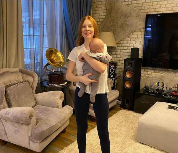 Наталья Подольская выходит из декрета через четыре месяца после родов: "Это дает полноценность и счастье"