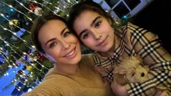 Концерты Ани Лорак отменяют в Турции, пока ее дочь отдыхает с отцом, Сергей Лазарев временно приостановил карьеру