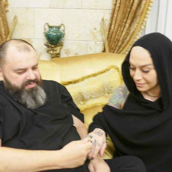 Удивленные поклонники обсуждают неожиданную помолвку Максима Фадеева и Наргиз Закировой