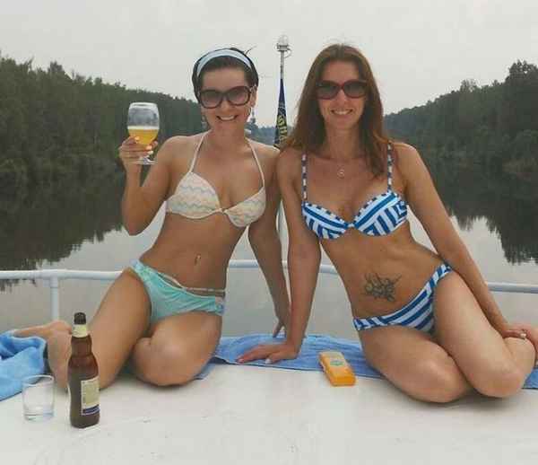 Совсем как дeвoчка: свежие снимки 47-летней Натальи Сенчуковой в бикини взорвали интернет