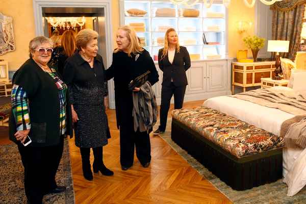 Вдова первого президента России совсем не меняется и выглядит все также элегантно в свои 85 лет