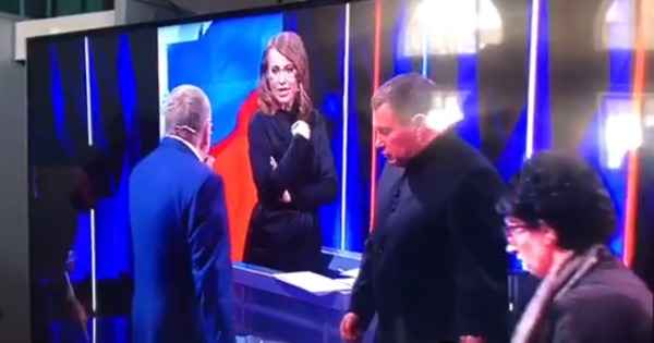 Алла Пугачева бурно отреагировала на поведение Собчак во время дебатов с Жириновским