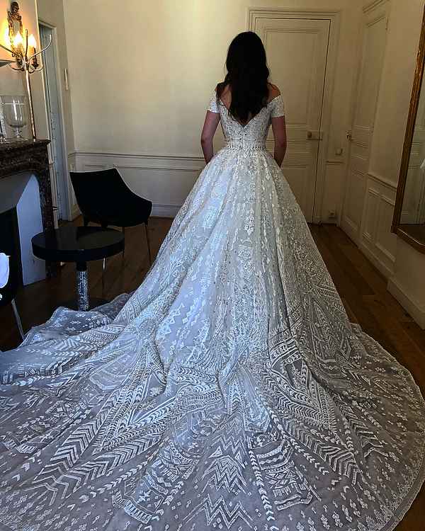 Угощение 30 миллионов, платье -14 миллионов: шикарная свадьба дочери миллиардера взбесила россиян