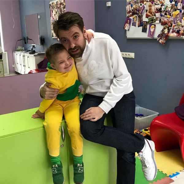 Сына Бледанс госпитализировали в Москве, пока его мать готовится к рождению еще одного ребенка